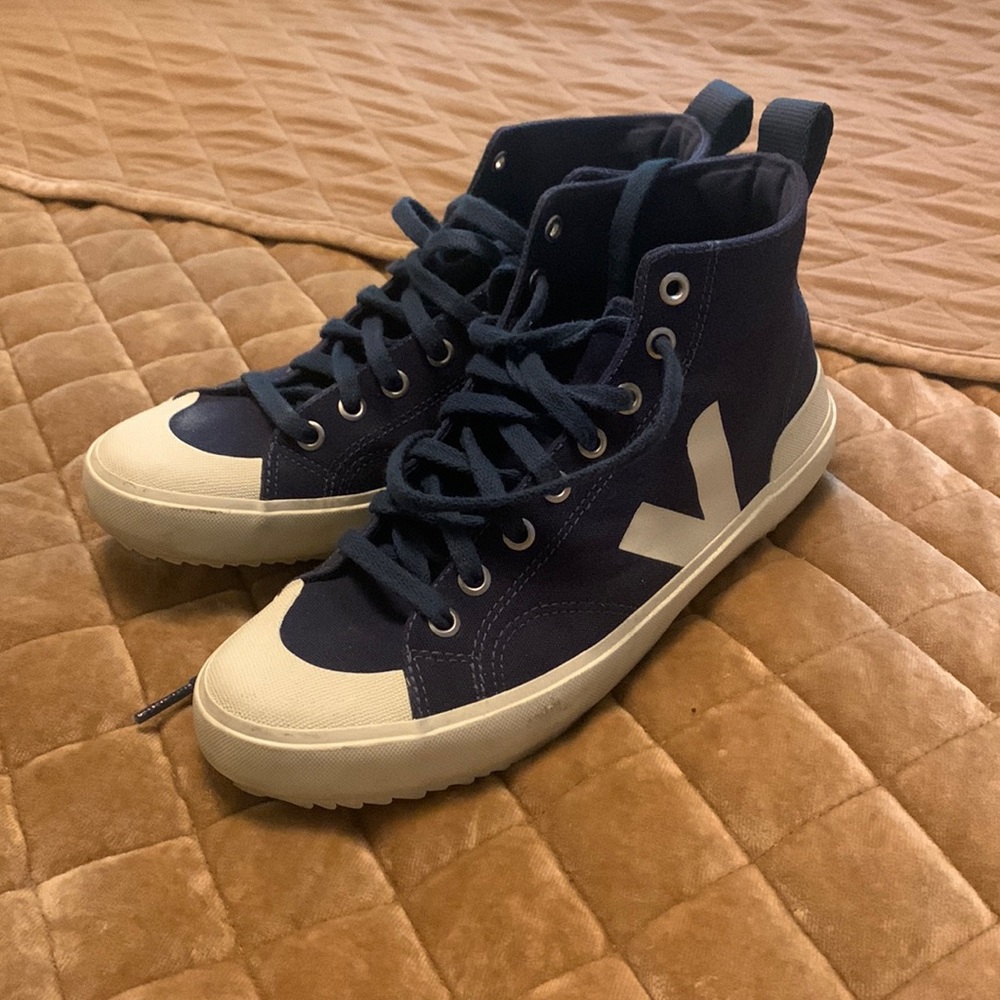 High top sneakers